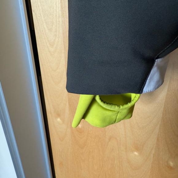 Grey and Lime Green Spyder Thinsulate ski jacket in XL. Good condition! - Picture 5 of 9